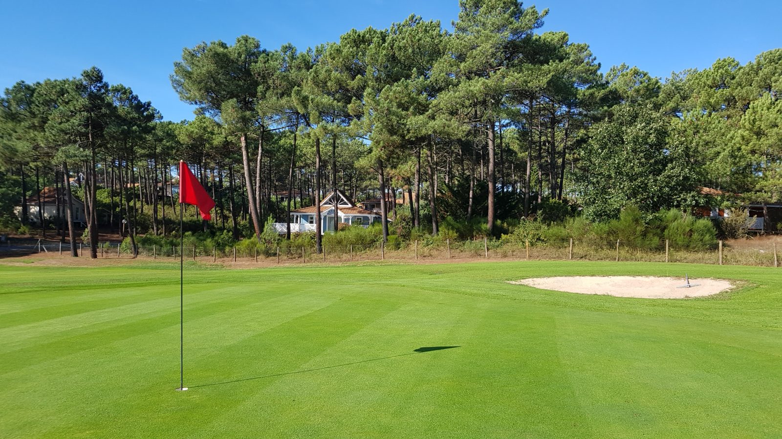 Naturist Golf Near Bordeaux - La Jenny-naturist golfcourse