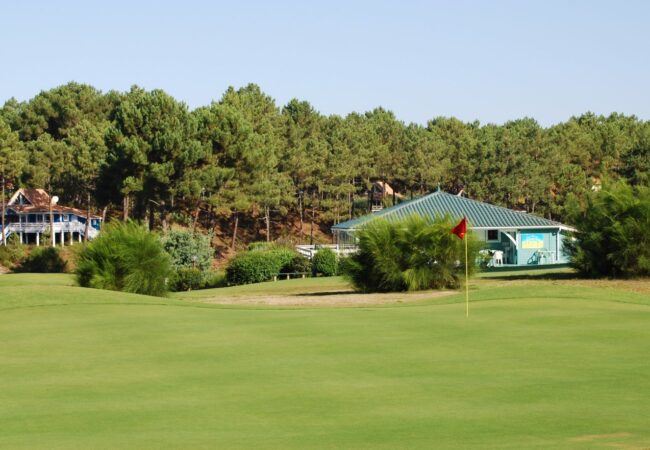 Golf at the atlantic coast, La Jenny, naturist golf